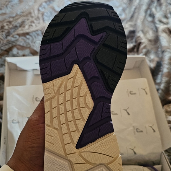 RS- Track Lauren London Snesker - Picture 3 of 4